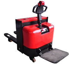 Which is more cost-effective, manual forklift or electric forklift