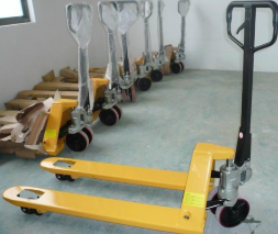 Causes and treatment methods of oil leakage in manual forklifts