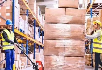 Precautions for manual forklift cargo loading and unloading