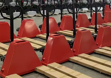 Advantages of using Guanhang manual hydraulic handling truck in Wuxi supermarket