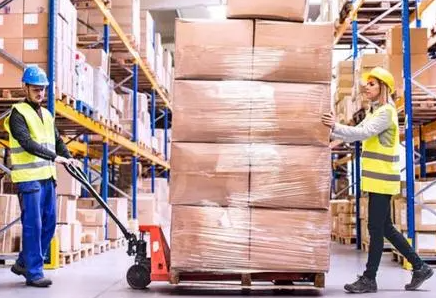 Precautions for manual forklift cargo loading and unloading